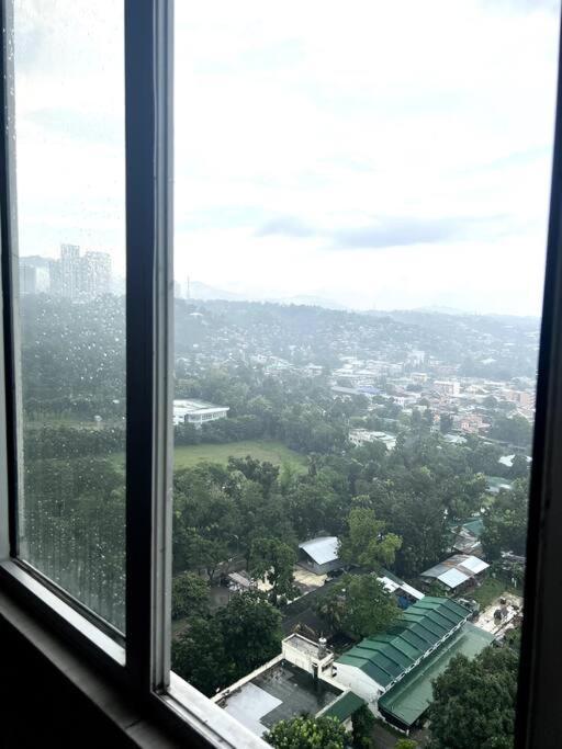 Apartment 2-br Unit In It Park *
