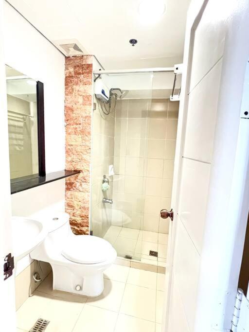 Apartment 2-br Unit In It Park